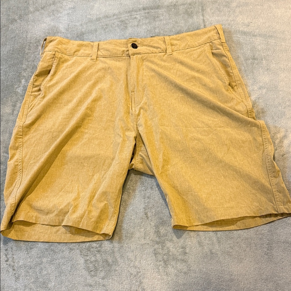 TRUNKS Men's Quick Dry Travel Khaki Shorts, size 36